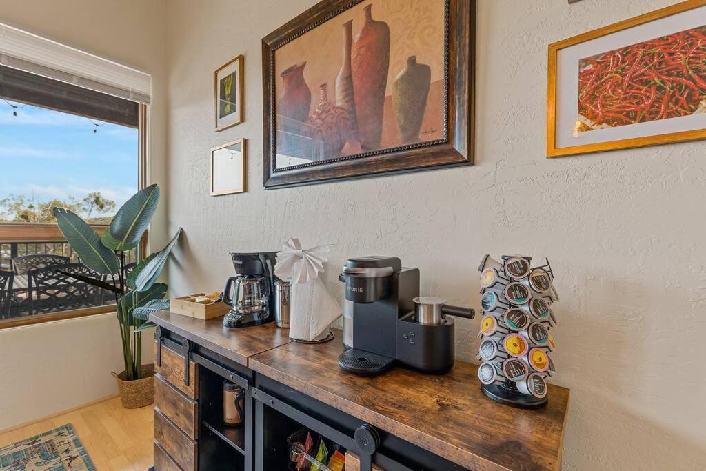 Close To Fresh Creek! Sleeps 12 ~ Amazing Views W/Serene Open Space ~ Hot Tub + Game Room ~ Trails Outside Sedona Luaran gambar